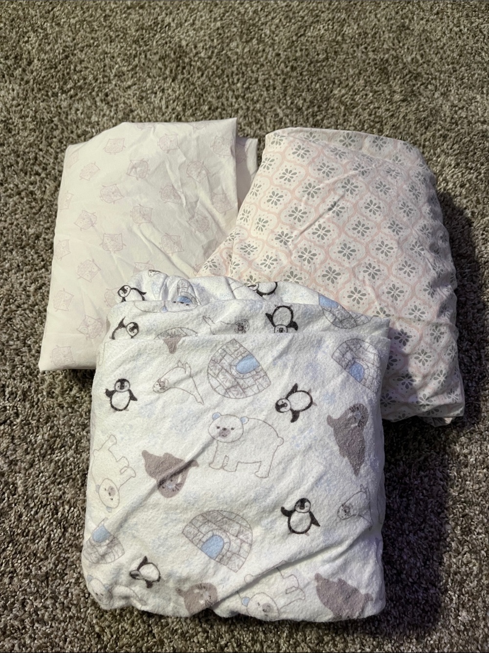 3 fitted baby crib size sheets in good used condition